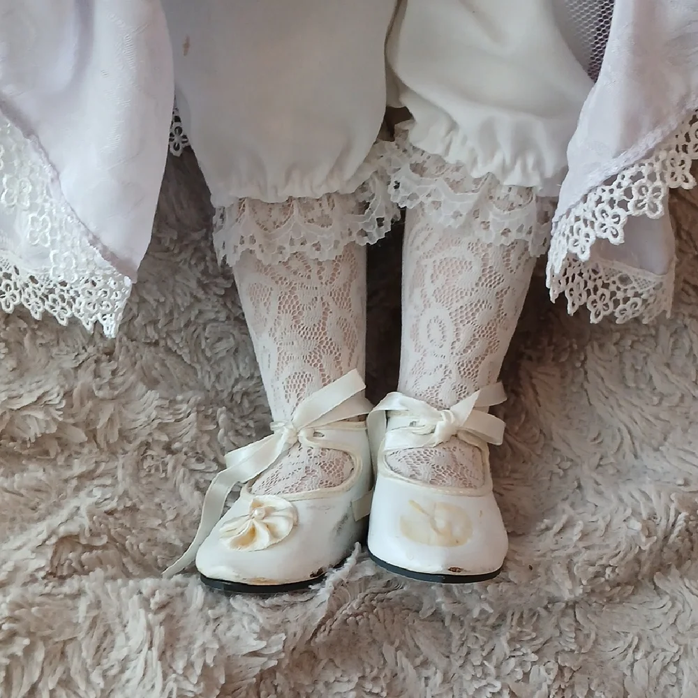 Elegant Victorian Doll with White Lace Dress - Picture 2 of 3